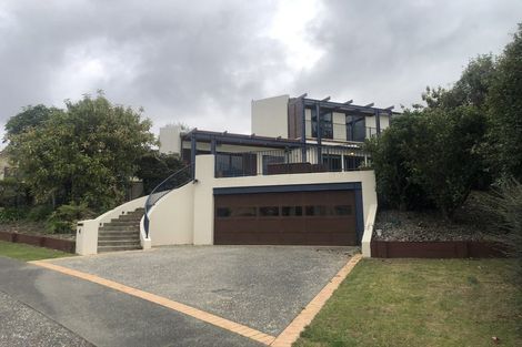 Photo of property in 4 Betty Watt Grove, Riverstone Terraces, Upper Hutt, 5018