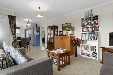 Photo of property in 140 Kingswood Road, Brookfield, Tauranga, 3110