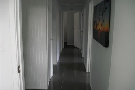 Photo of property in 79 Stott Avenue, Birkdale, Auckland, 0626