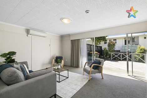 Photo of property in 6 Holborn Drive, Stokes Valley, Lower Hutt, 5019