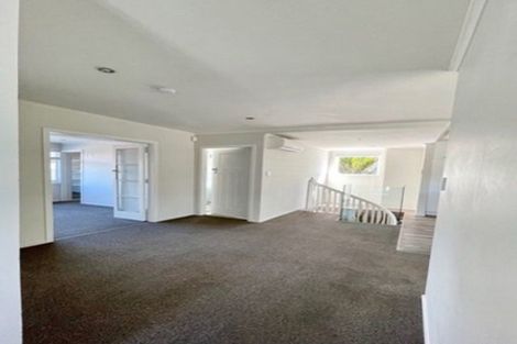 Photo of property in 12 Moore Street, Hillcrest, Auckland, 0627