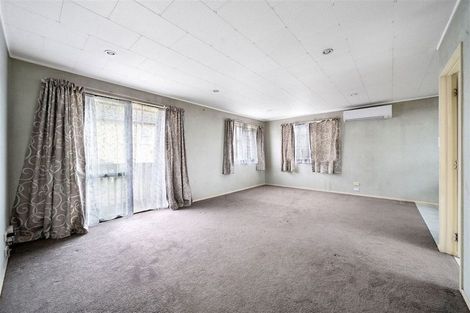 Photo of property in 2 Fruitvale Road, New Lynn, Auckland, 0600
