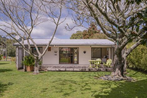 Photo of property in 46 Oyster Drive, Cooks Beach, Whitianga, 3591