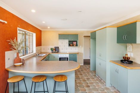 Photo of property in 30 Parnell Heights Drive, Kelvin Grove, Palmerston North, 4414