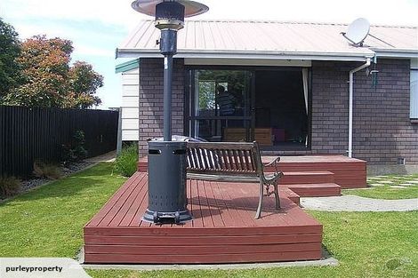 Photo of property in 2/17e Te Maru Place, Redwood, Christchurch, 8051