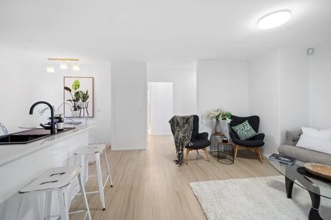 Photo of property in 39 Cottingham Crescent, Mangere East, Auckland, 2024