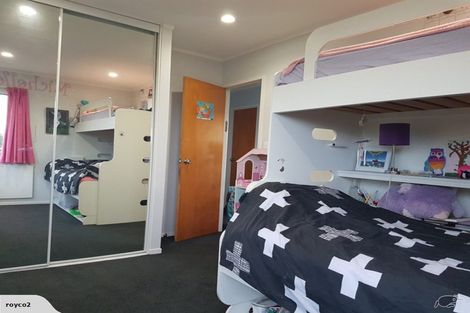 Photo of property in 2/10 Tiri View Place, Waiake, Auckland, 0630