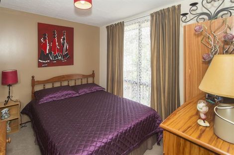 Photo of property in 2 Ireland Place, Ranui, Auckland, 0612