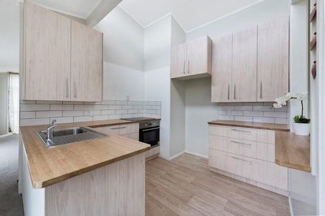 Photo of property in 24 Gloucester Road, Mount Maunganui, 3116