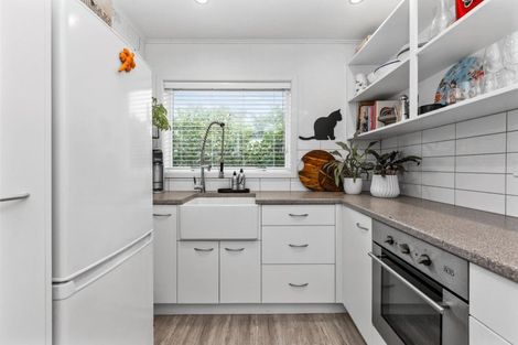 Photo of property in 37 Maltby Street, Meeanee, Napier, 4112