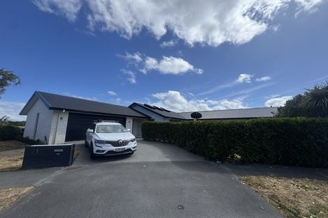 Photo of property in 11 Pinaster Place, Parklands, Christchurch, 8083