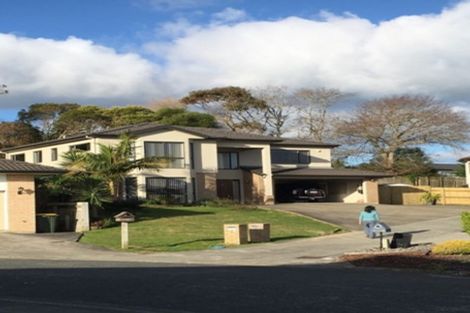 Photo of property in 11 Jomard Terrace, Northcross, Auckland, 0632