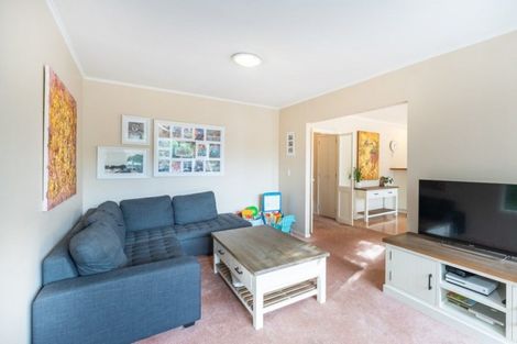 Photo of property in 19 Tennis Court Road, Raumati South, Paraparaumu, 5032