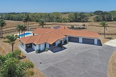 Photo of property in 98 Dyke Road, Karaka, Papakura, 2580