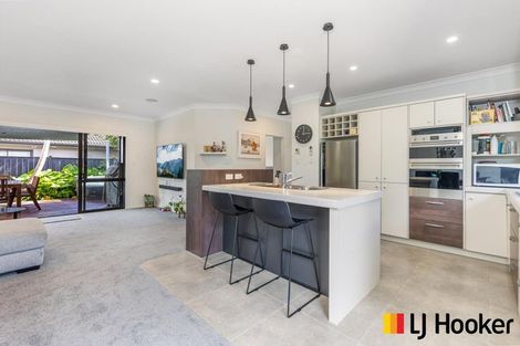 Photo of property in 27 Girvan Terrace, Wattle Downs, Auckland, 2103