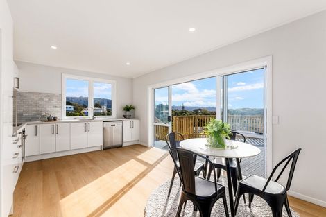 Photo of property in 23 Cumberland Grove, Cannons Creek, Porirua, 5024