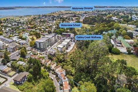 Photo of property in 18 Waterview Downs, Waterview, Auckland, 1026