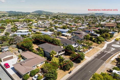 Photo of property in 108 Dickson Road, Papamoa Beach, Papamoa, 3118