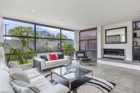 Photo of property in 4a Norwood Road, Bayswater, Auckland, 0622