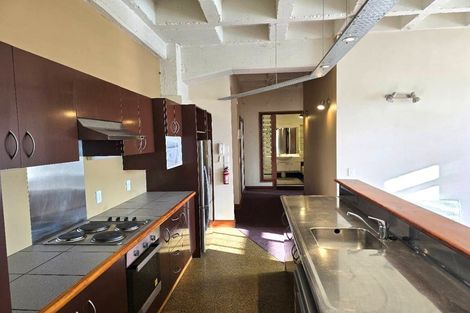 Photo of property in Pirie Street Townhouses, 28/35 Pirie Street, Mount Victoria, Wellington, 6011