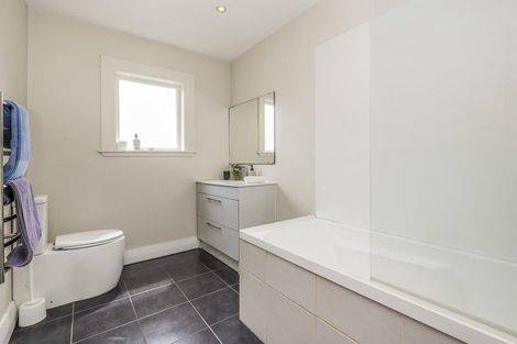 Photo of property in 5 Aitken Terrace, Kingsland, Auckland, 1021