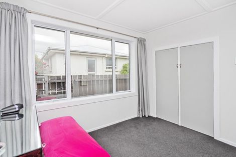 Photo of property in 12 Holloway Street, Waikiwi, Invercargill, 9810