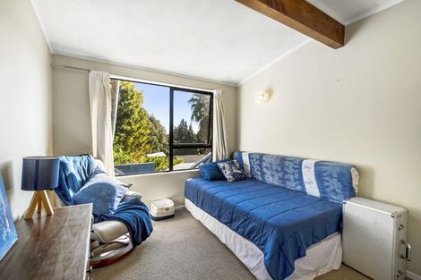Photo of property in 14 Emery Grove, Bayview, Auckland, 0629