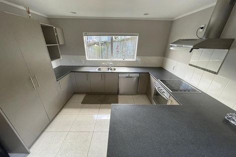 Photo of property in 1/6 Phillip Parade, Forrest Hill, Auckland, 0620