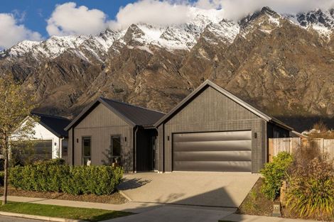 Photo of property in 51 Corriedale Road, Jacks Point, 9371