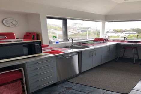 Photo of property in 2/173 East Coast Road, Castor Bay, Auckland, 0620