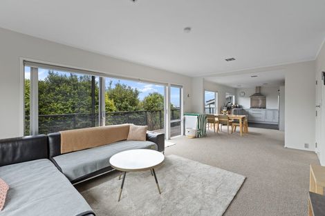 Photo of property in 2/13 Kiri Place, Mairangi Bay, Auckland, 0630