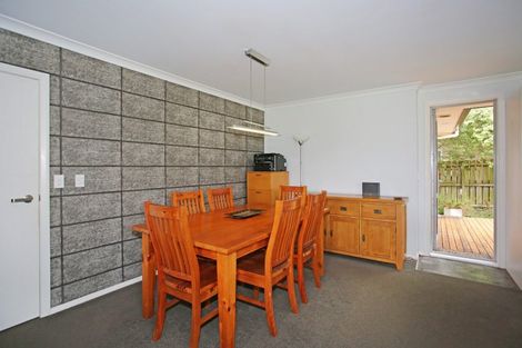Photo of property in 8 Breaker Grove, Waiuku, 2123
