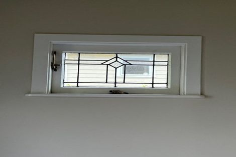 Photo of property in 68 Beach Road, Mellons Bay, Auckland, 2014