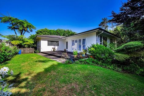 Photo of property in 1 High Road, Hawera, 4610