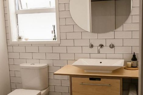 Photo of property in 36a Tasman Parade, Oakura, 4314