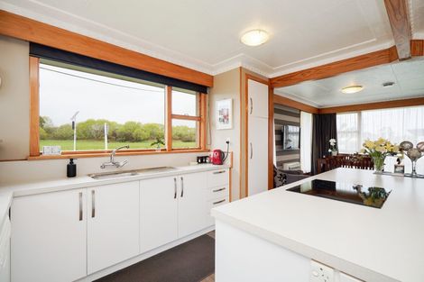 Photo of property in 81 Orawia Road, Tuatapere, 9620