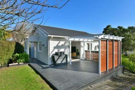 Photo of property in 2/911 Whangaparaoa Road, Manly, Whangaparaoa, 0930