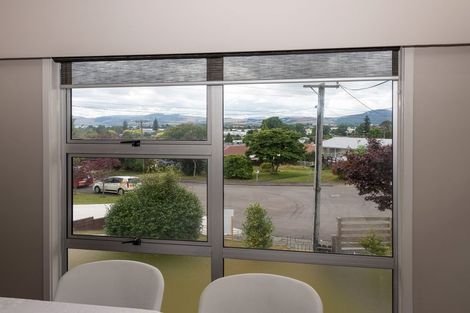 Photo of property in 11 Teal Place, Selwyn Heights, Rotorua, 3015