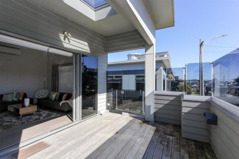 Photo of property in 16 Buller Street, New Plymouth, 4310