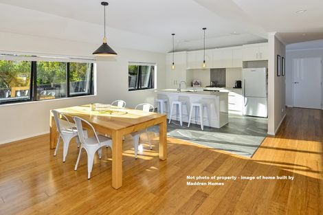 Photo of property in 31 Nellie Drive, Kumeu, 0810