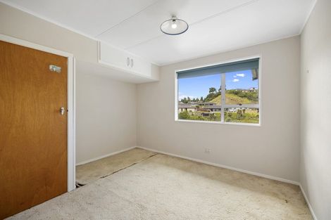 Photo of property in 14 Oawai Place, Marfell, New Plymouth, 4310
