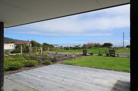 Photo of property in 9 Mcleod Street, Rapahoe, Greymouth, 7803