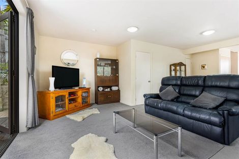 Photo of property in 4 View Ridge Drive, Ranui, Auckland, 0612