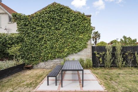 Photo of property in 6 Bridge Street, Melling, Lower Hutt, 5010