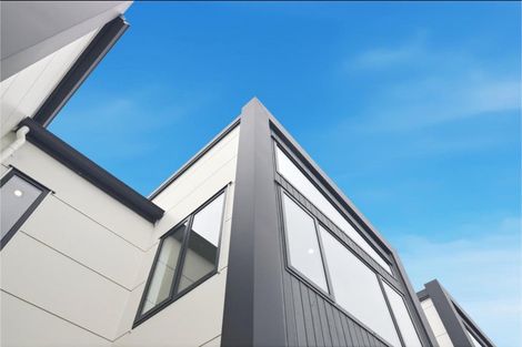 Photo of property in 2/7 Tapu Road, Huapai, Kumeu, 0810