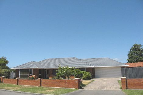 Photo of property in 3 Beauford Place, Parklands, Christchurch, 8083