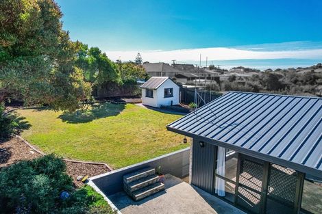 Photo of property in 9 Perth Street, South Hill, Oamaru, 9400