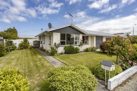 Photo of property in 11 Freebairn Street, Redwood, Christchurch, 8051
