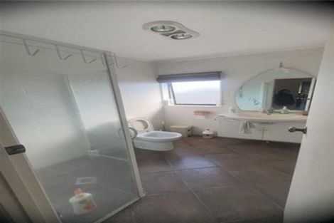 Photo of property in 2/11 Takutai Avenue, Bucklands Beach, Auckland, 2012