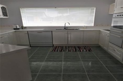 Photo of property in 30 Suncrest Drive, West Harbour, Auckland, 0618